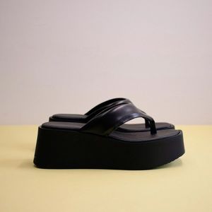 ALOHAS Pancake Black Thong Sandal Platform